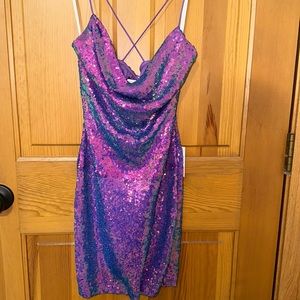 Brand new, never warn iridescent sequin homecoming dress. Size 0, B Darlin brand